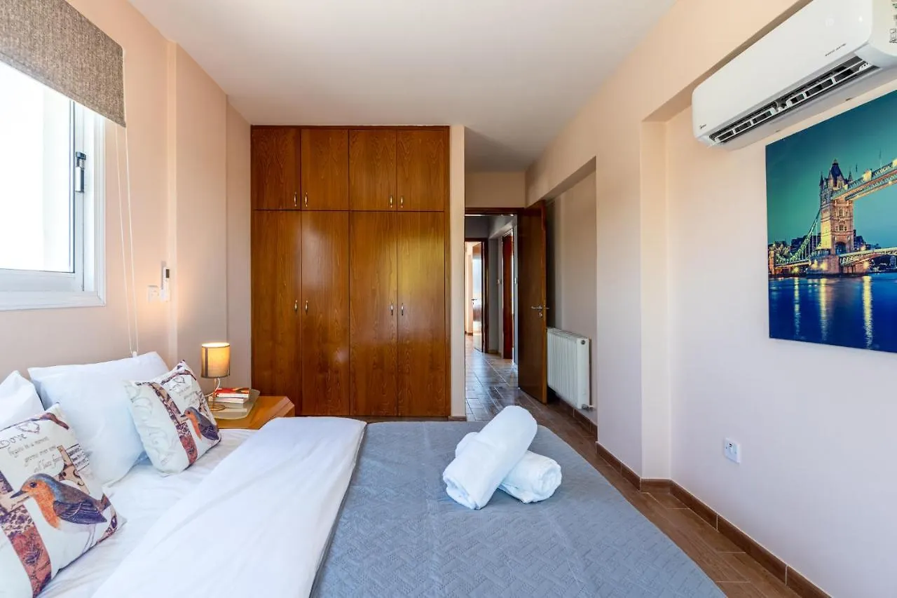 Melograno 3-Br Apt W/ Terrace In Larnaca Chypre